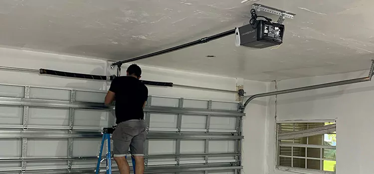 Garage Door Opener Repair Near Me in Gatineau, QC